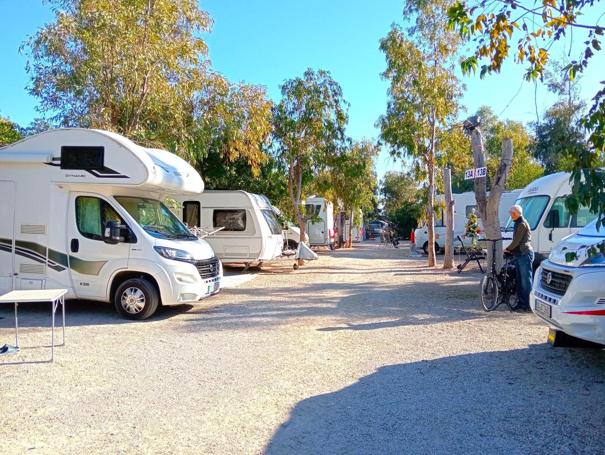 Camping La Naranja Hotel กันดิอา ภายนอก รูปภาพ